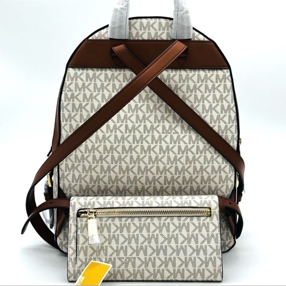 Michael Kors Medium Jaycee Zip Packet Backpack & Trifold Wallet Vanilla/Gold main image 6